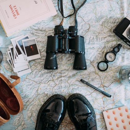 Voyager en avion avec son matériel de camping - Black and Wood